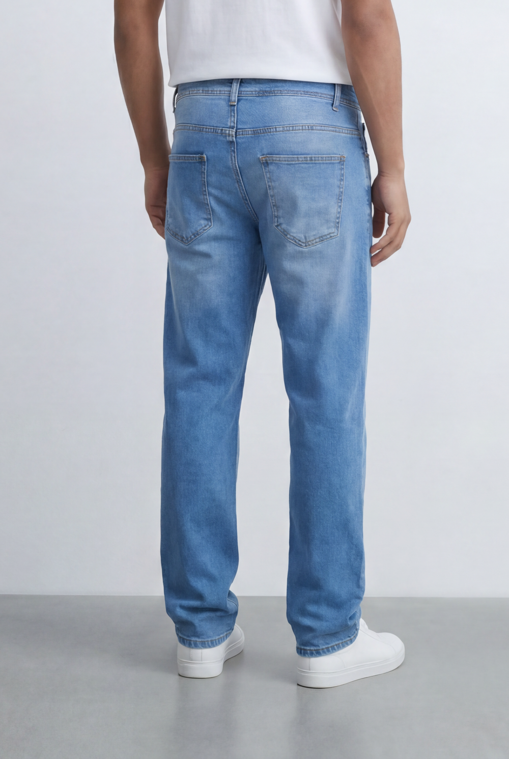 Men's Five Pockets Light Wash Regular Fit Jeans Pants Staple For Casual Wardrobe