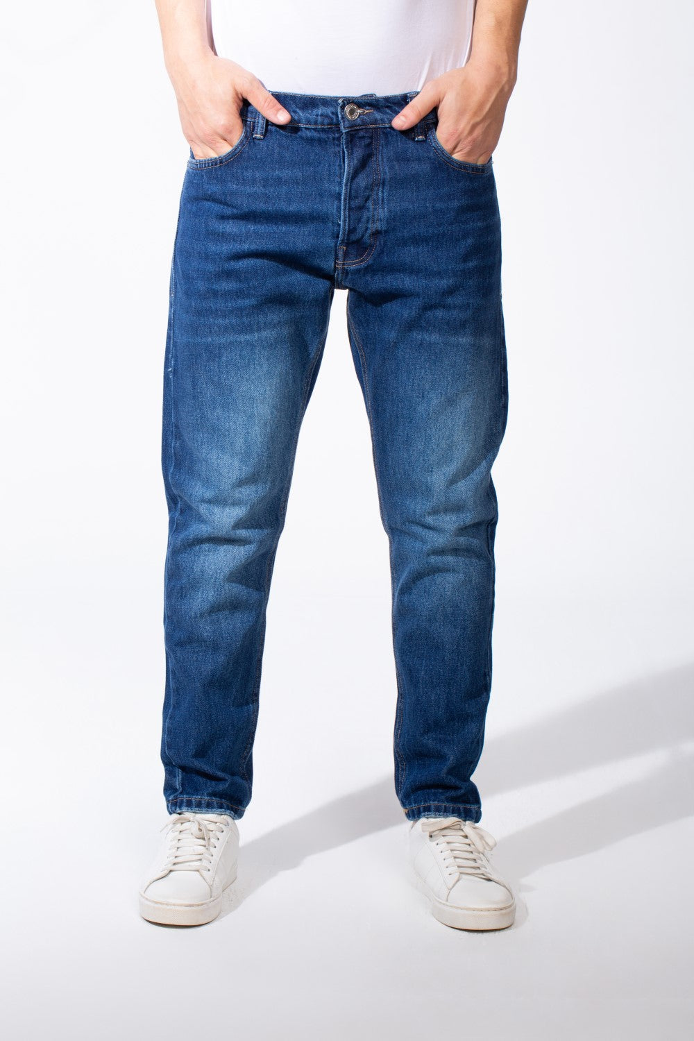 Men's Medium Wash Denim Jeans Five Pockets Practical Boyfriend Pants