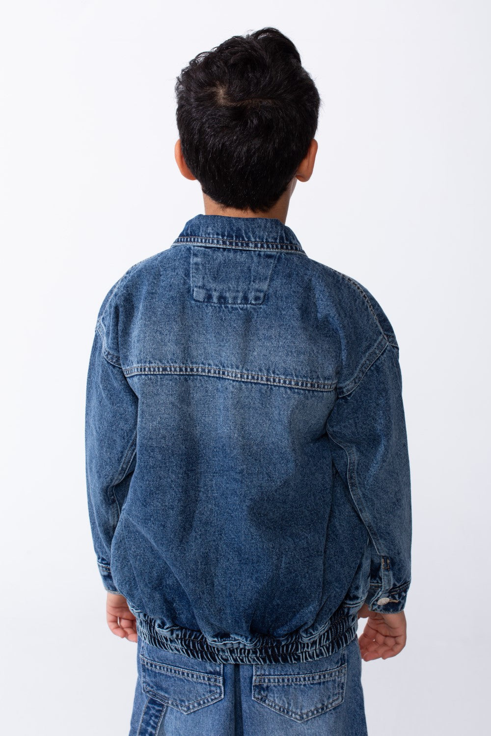 Boy’s Classic Button-Up Jeans Denim Boxy Fit Jacket With Front Flap Pockets And Metal Buttons Elastic Hem