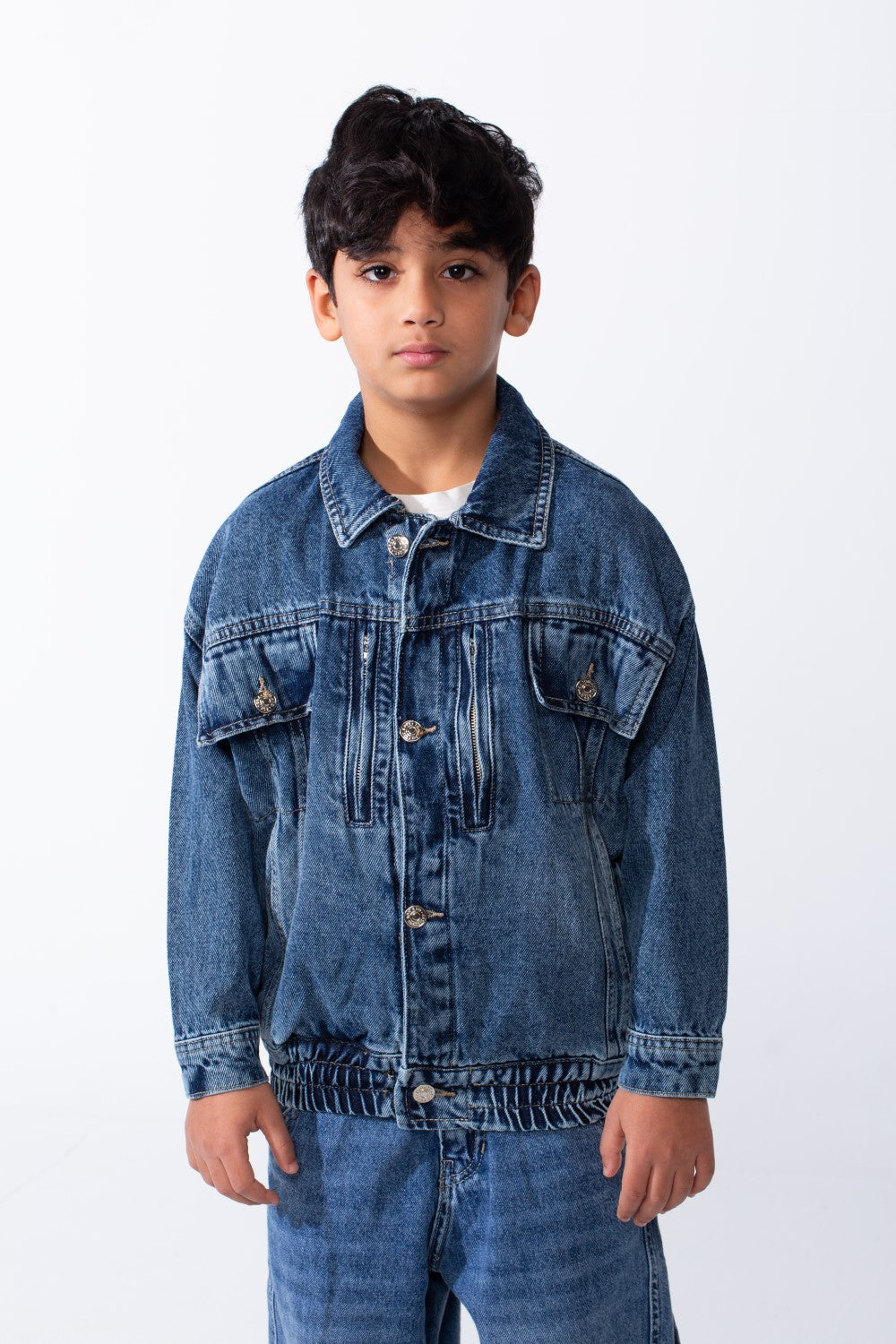Boy’s Classic Button-Up Jeans Denim Boxy Fit Jacket With Front Flap Pockets And Metal Buttons Elastic Hem