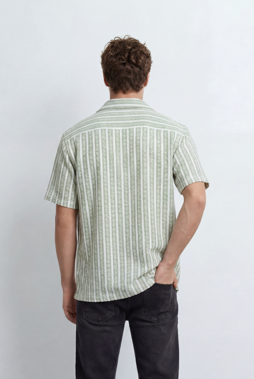 Men’s Tomato Store Resort Shirt With Textured Vertical Stripes Short Sleves Regular Fit