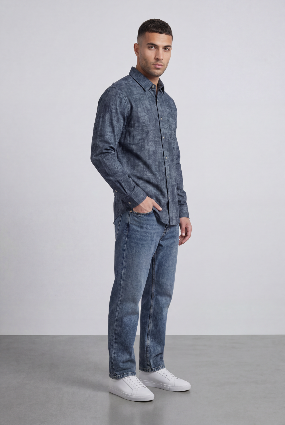 Men’s Tomato Store Vintage Slub Shirt Chest Pocket Washed Chambray Texture Faded Cloudy Surface Regular Fit