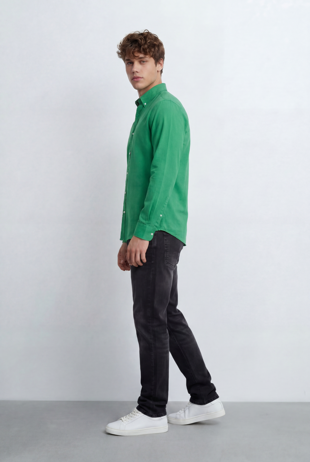 Men’s Regular Fit Shirt Button Down Collar Long Sleeves Tailored Crafted From Breathable Fabric