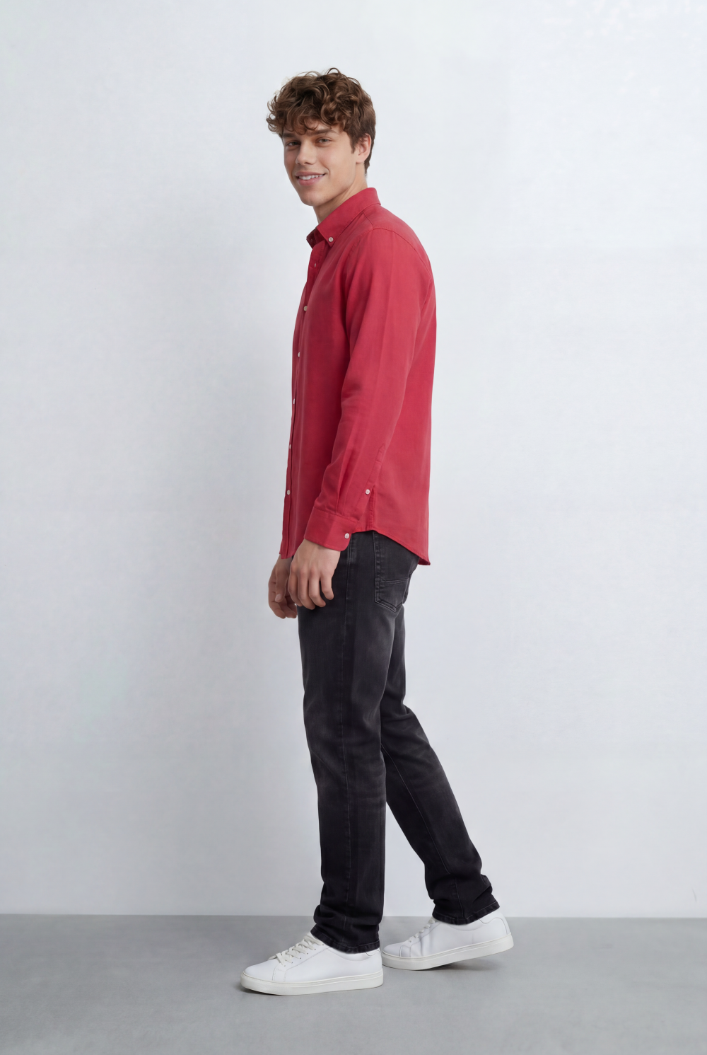 Men’s Regular Fit Shirt Button Down Collar Long Sleeves Tailored Crafted From Breathable Fabric