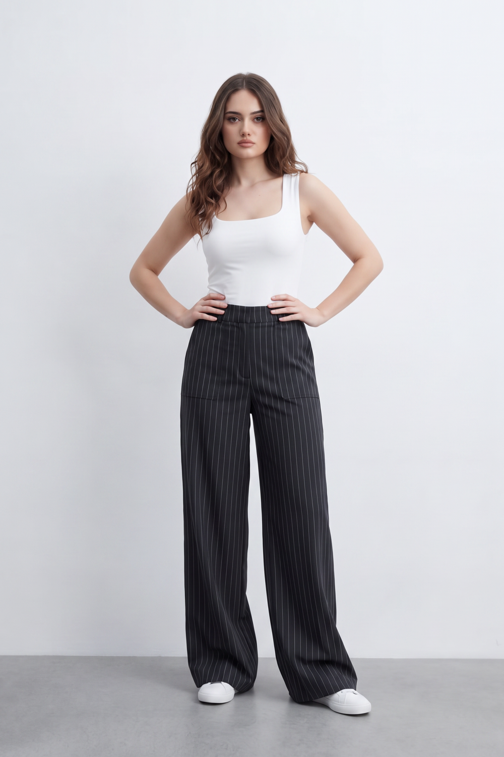 Women’s Tomato Store City Pinstripe Wide Pants Vertical Pinstripe Pattern Sharpens Smooth Tailored