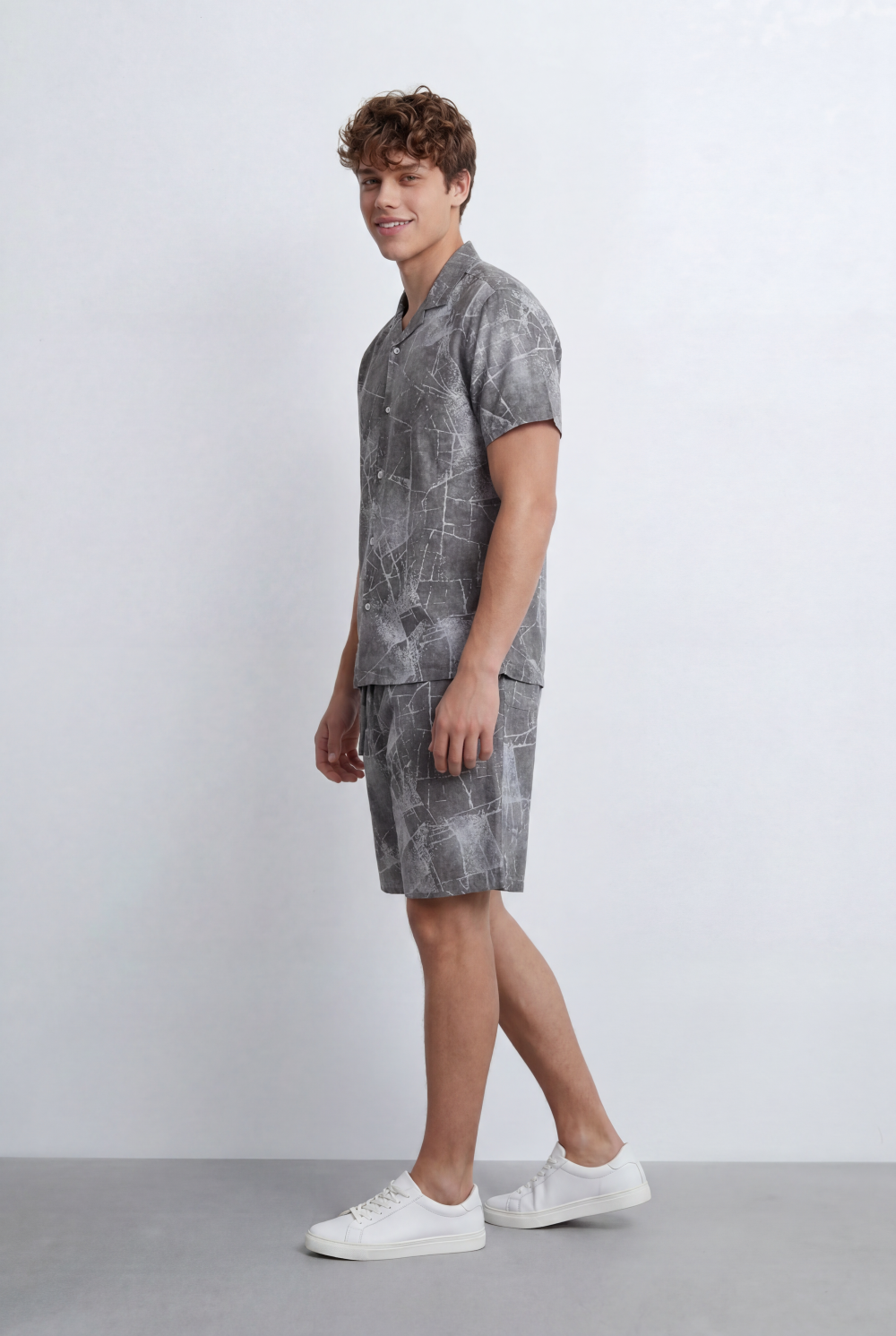 Men’s Tomato Store Matching Set Featuring Abstract All Over Print Regular Fit Outfit