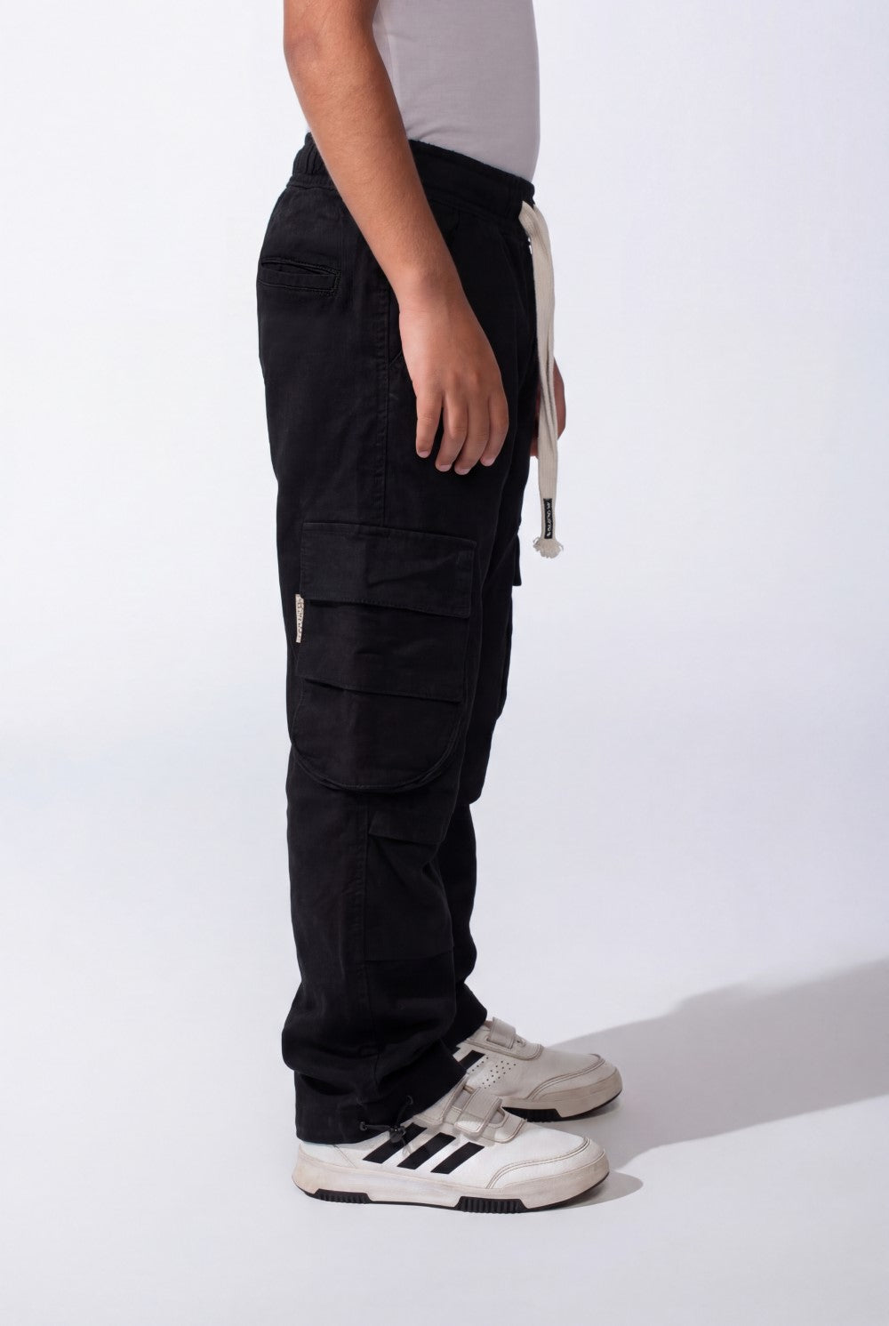 Boy's Wide-Leg Design Elastic Waist Side Cargo Pockets Hams Bungee Cords Versatile Urban Style Cargo Pants