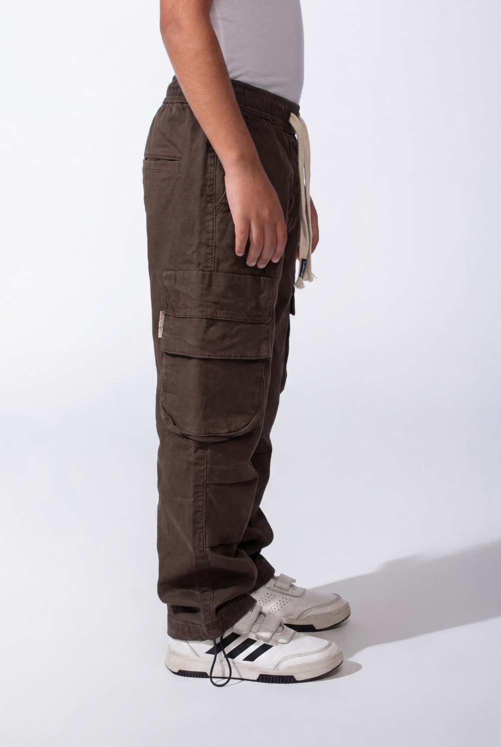 Boy's Wide-Leg Design Elastic Waist Side Cargo Pockets Hams Bungee Cords Versatile Urban Style Cargo Pants