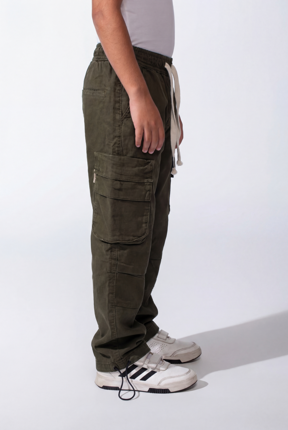 Boy's Wide-Leg Design Elastic Waist Side Cargo Pockets Hams Bungee Cords Versatile Urban Style Cargo Pants