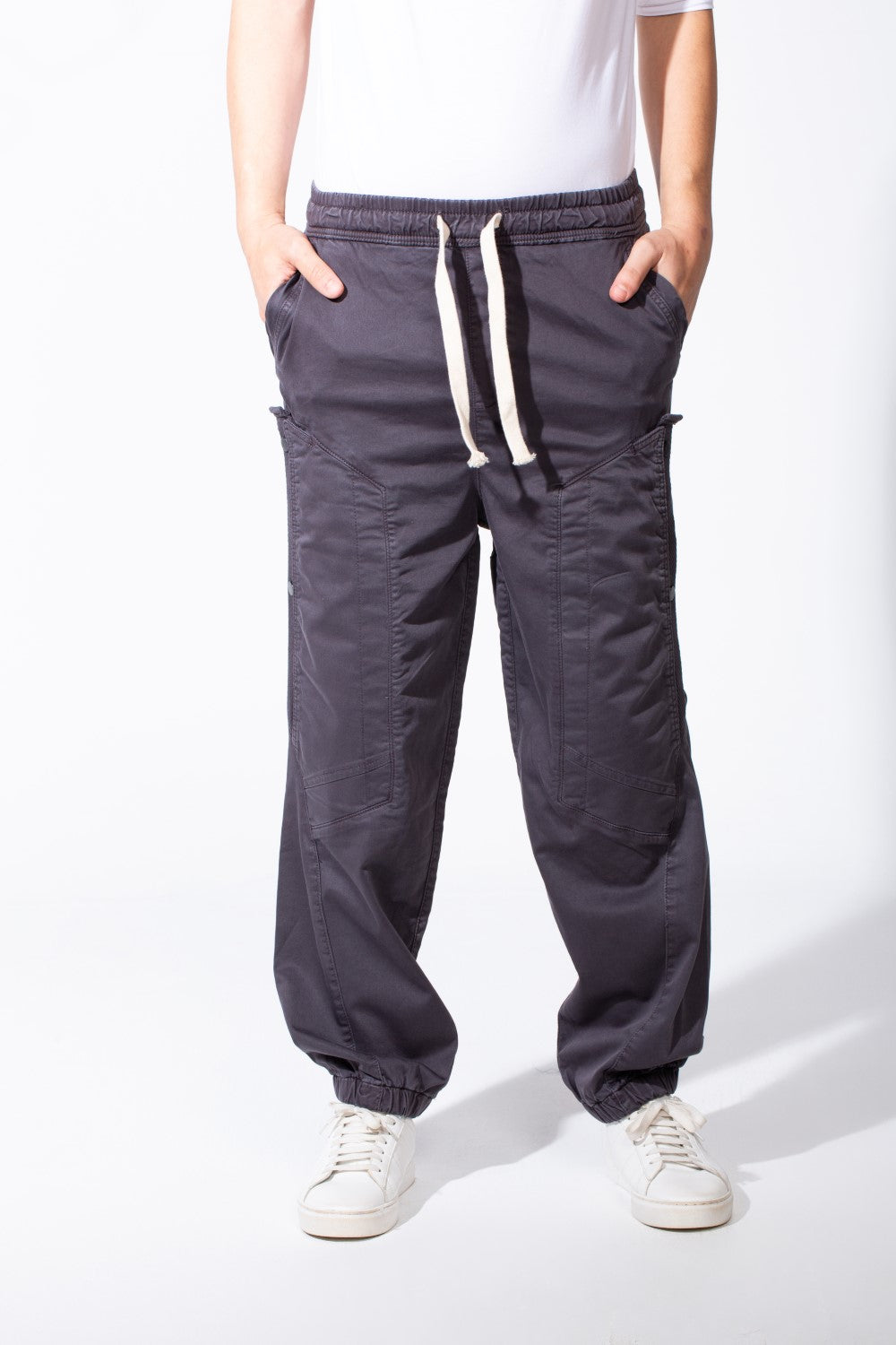 Men's Drawstring Waist Tapered Elastic Cuffs Side-Snap Detailing And Pockets Cargo Pants