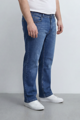 Men’s Tomato Store Big Size Denim Jeans Featuring Classic Five Pocket Design