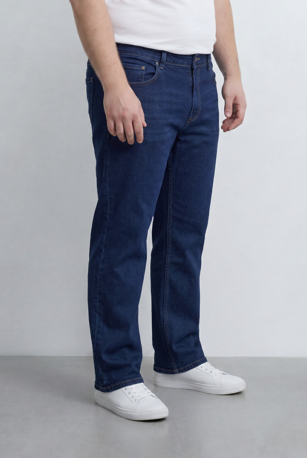 Men’s Tomato Store Big Size Denim Jeans Featuring Classic Five Pocket Design
