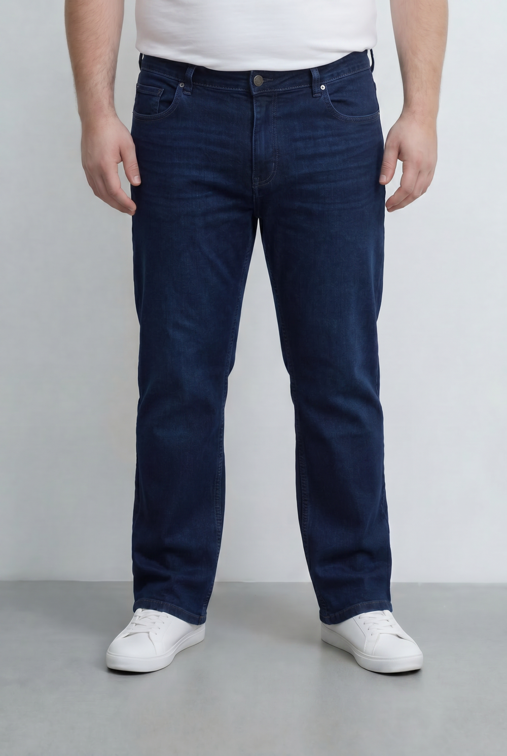Men’s Tomato Store Big Size Denim Jeans Featuring Classic Five Pocket Design