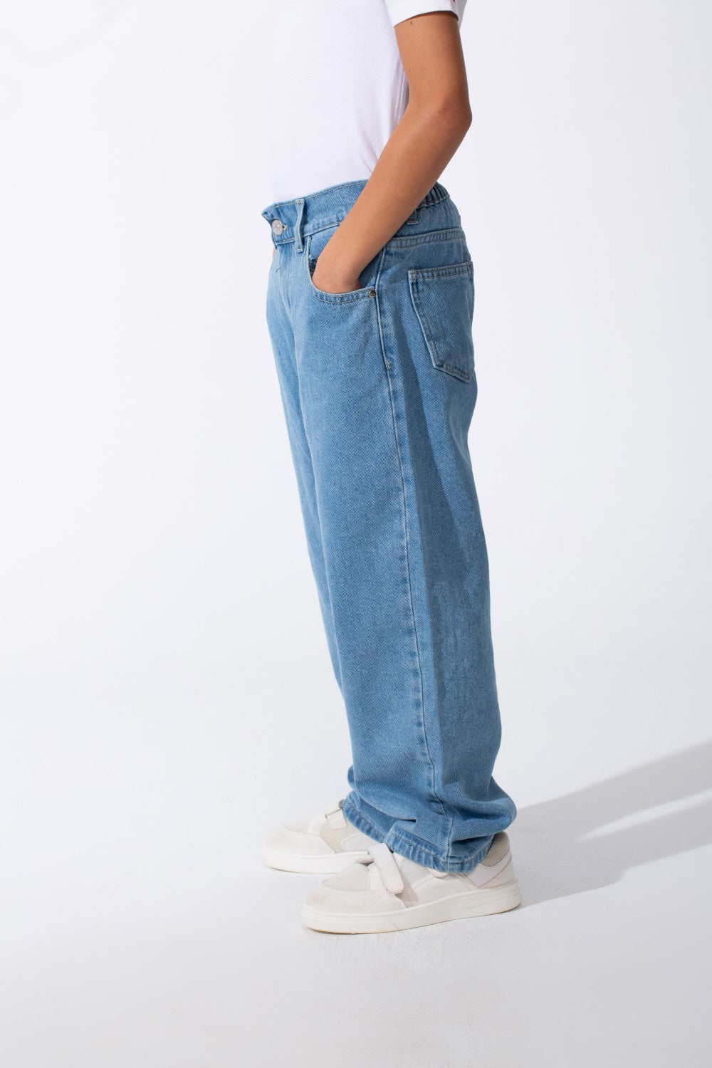 Boy's Classic Boyfriend Design Secure Button Zipper Fly Closure Traditional Five-pocket Layout Relaxed Fit Suitable For Casual Occasion Jains Pants