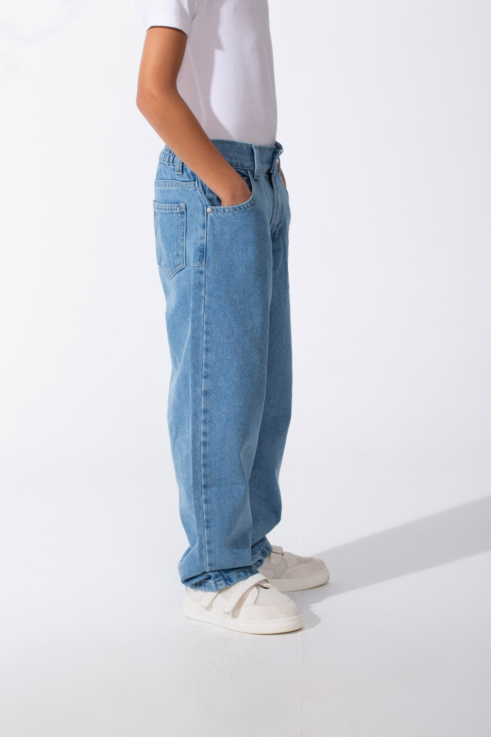 Boy's Classic Boyfriend Design Secure Button Zipper Fly Closure Traditional Five-pocket Layout Relaxed Fit Suitable For Casual Occasion Jains Pants