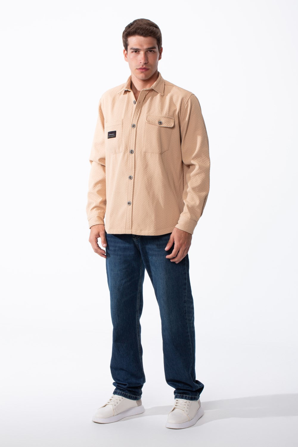 Men's Classic Collar Functional Dual Chest Pockets Tailored Long Sleeves Buttoned Cuffs Textured Patterned Fabric Regular Fit Shirt