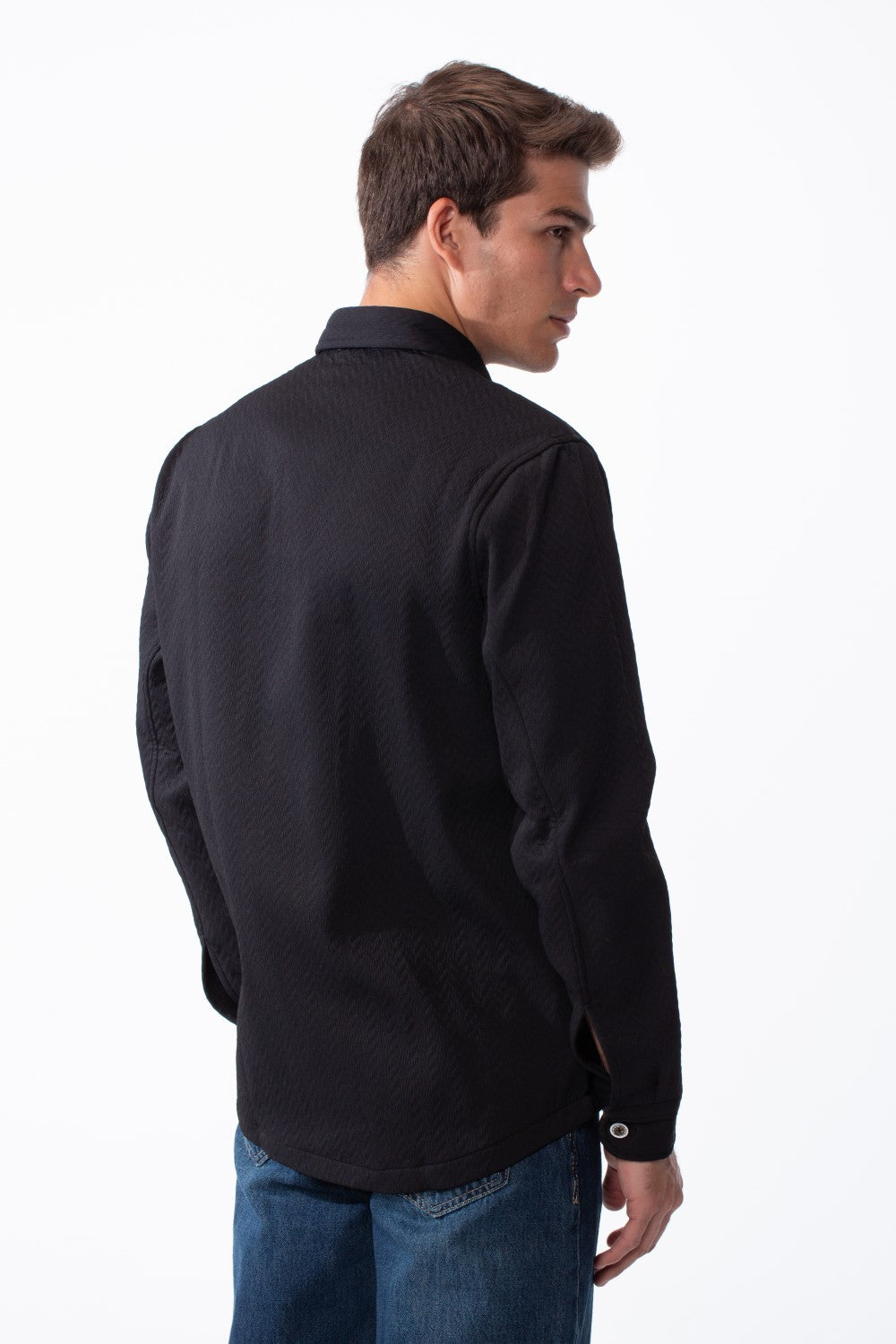 Men's Classic Collar Functional Dual Chest Pockets Tailored Long Sleeves Buttoned Cuffs Textured Patterned Fabric Regular Fit Shirt
