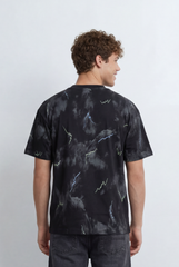 Men’s Tomato Store Graphic T-Shirt Cloud Wash Finish Abstract Line Print Details