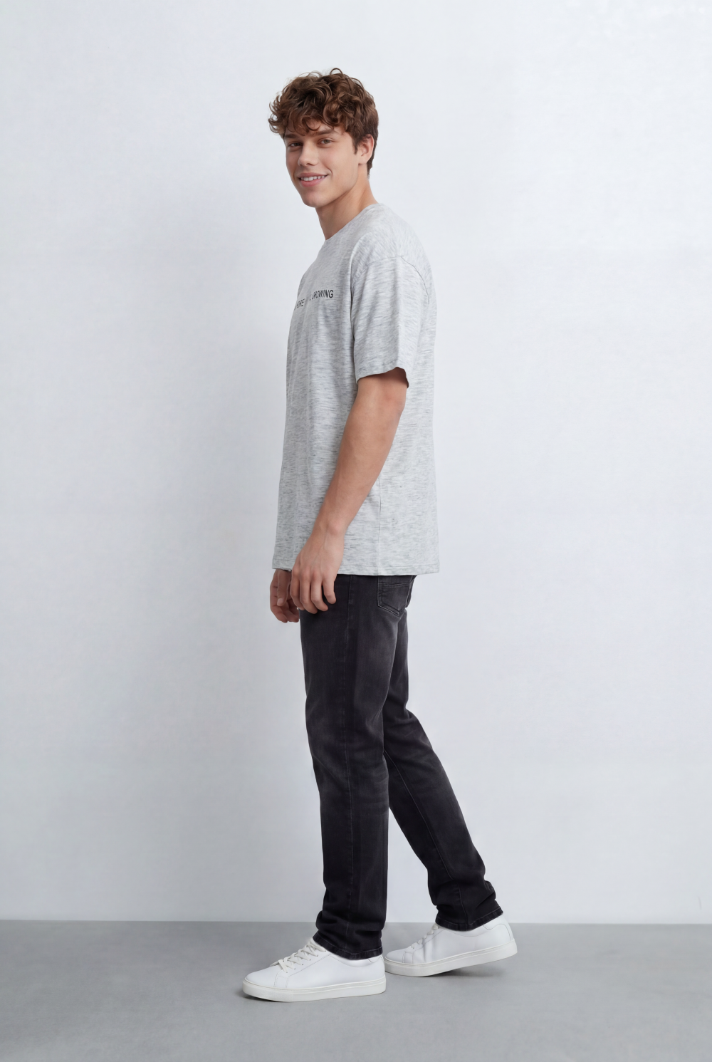Men’s Tomato Store Slub Jersey T-Shirt With Minimal Typography Detai Relaxed Fit