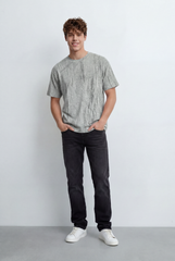 Men’s Tomato Store Cracked Slub Texture T-Shirt Made  Loose Relaxed Fit Subtle Scratch Graphics