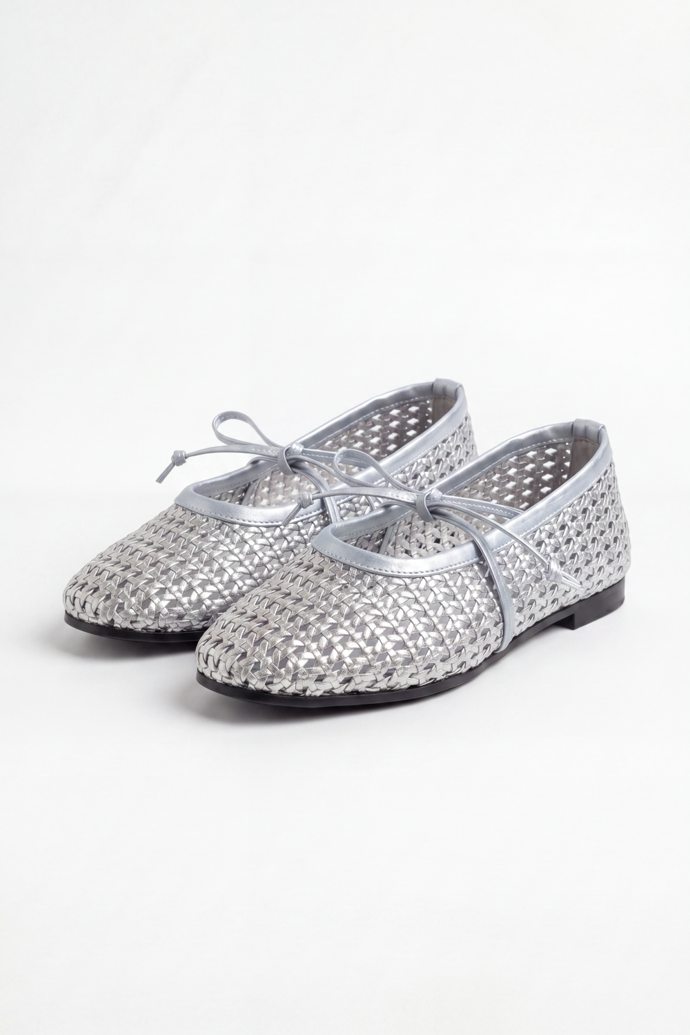 Women’s Tomato Store Woven Bow Ballet Flats Shoes Braided Basket Texture Across The Closed Upper Front Tie Bow Detail