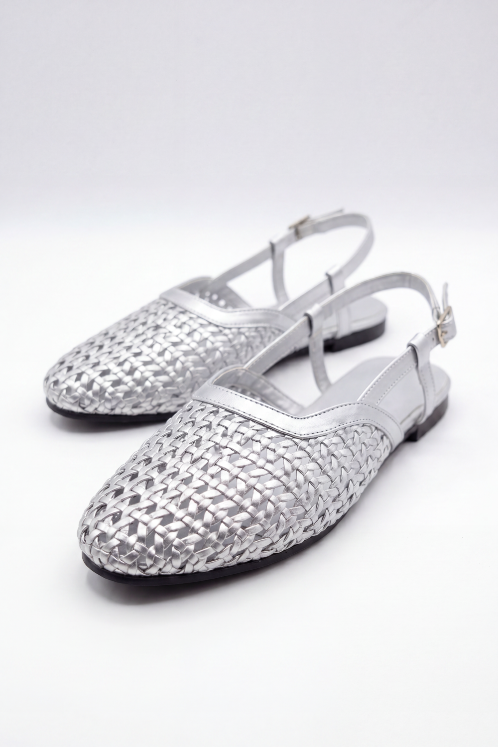 Women’s Tomato Store Braided Slingback Flats Basket Weave Texture Covers The Pointed Upper Slim Buckle Strap Open Back Shape Duck Sandals