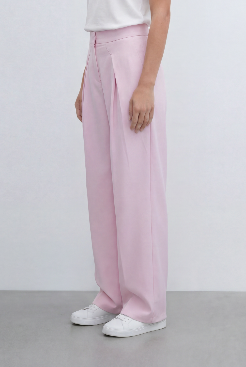 Women’s Tomato Store Tailored Basic Pants With Front Pleat Details Flowing Silhouette