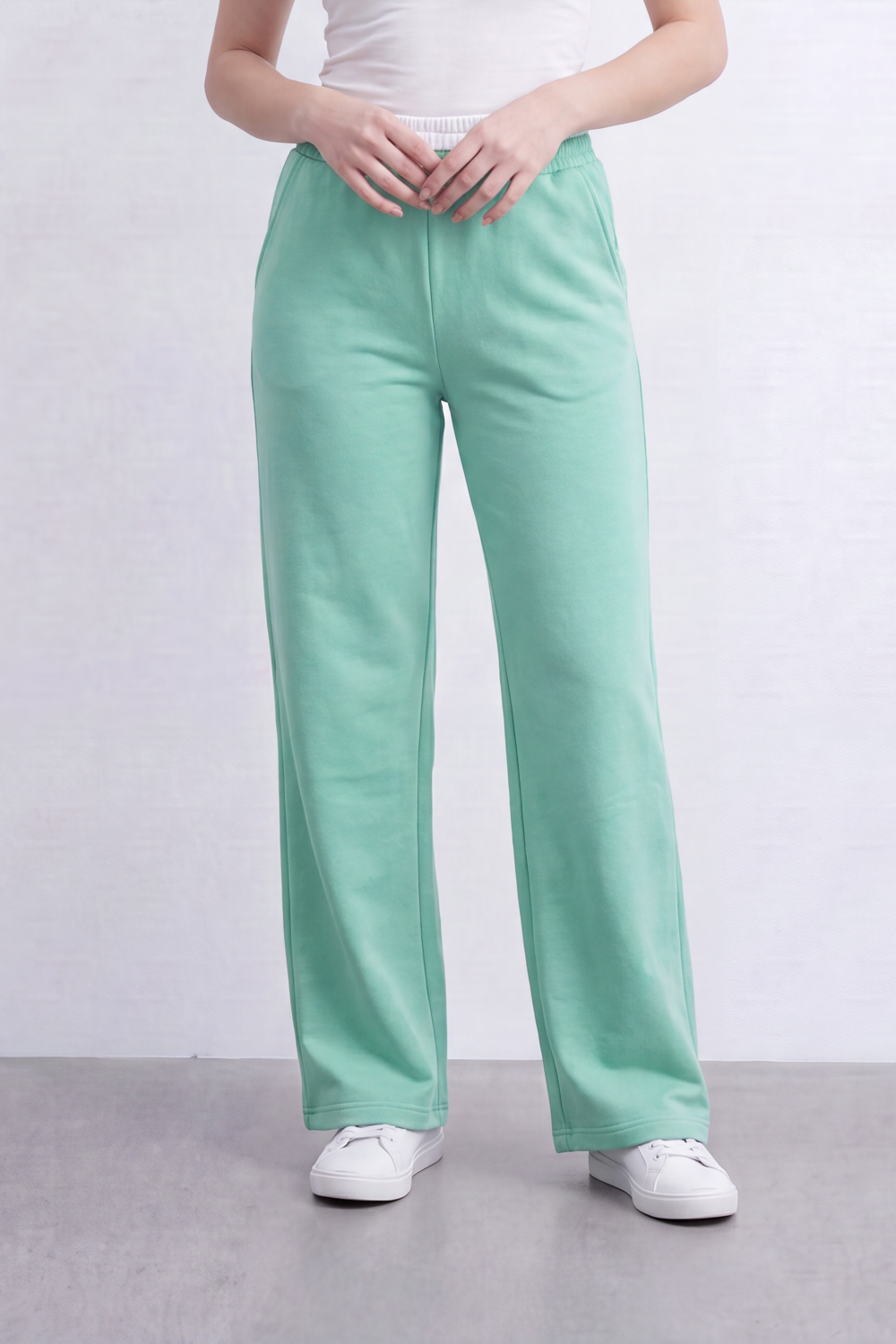 Women’s Tomato Store Soft Track Wide Sweatpants Smooth Brushed Texture Across A Plain Surface Center Seam Lines