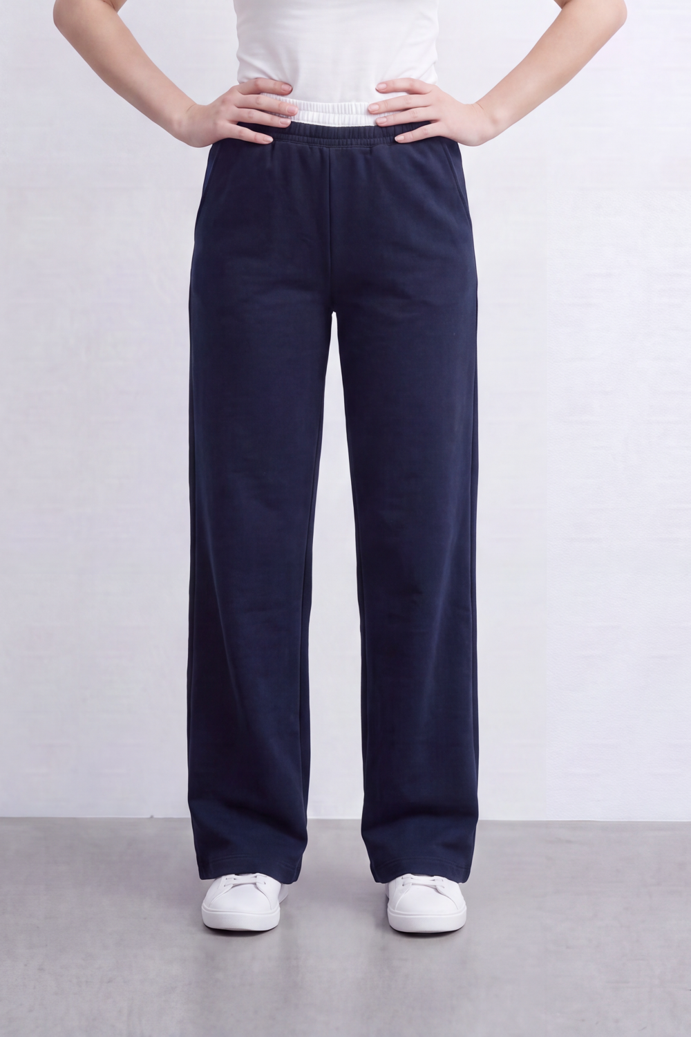 Women’s Tomato Store Soft Track Wide Sweatpants Smooth Brushed Texture Across A Plain Surface Center Seam Lines