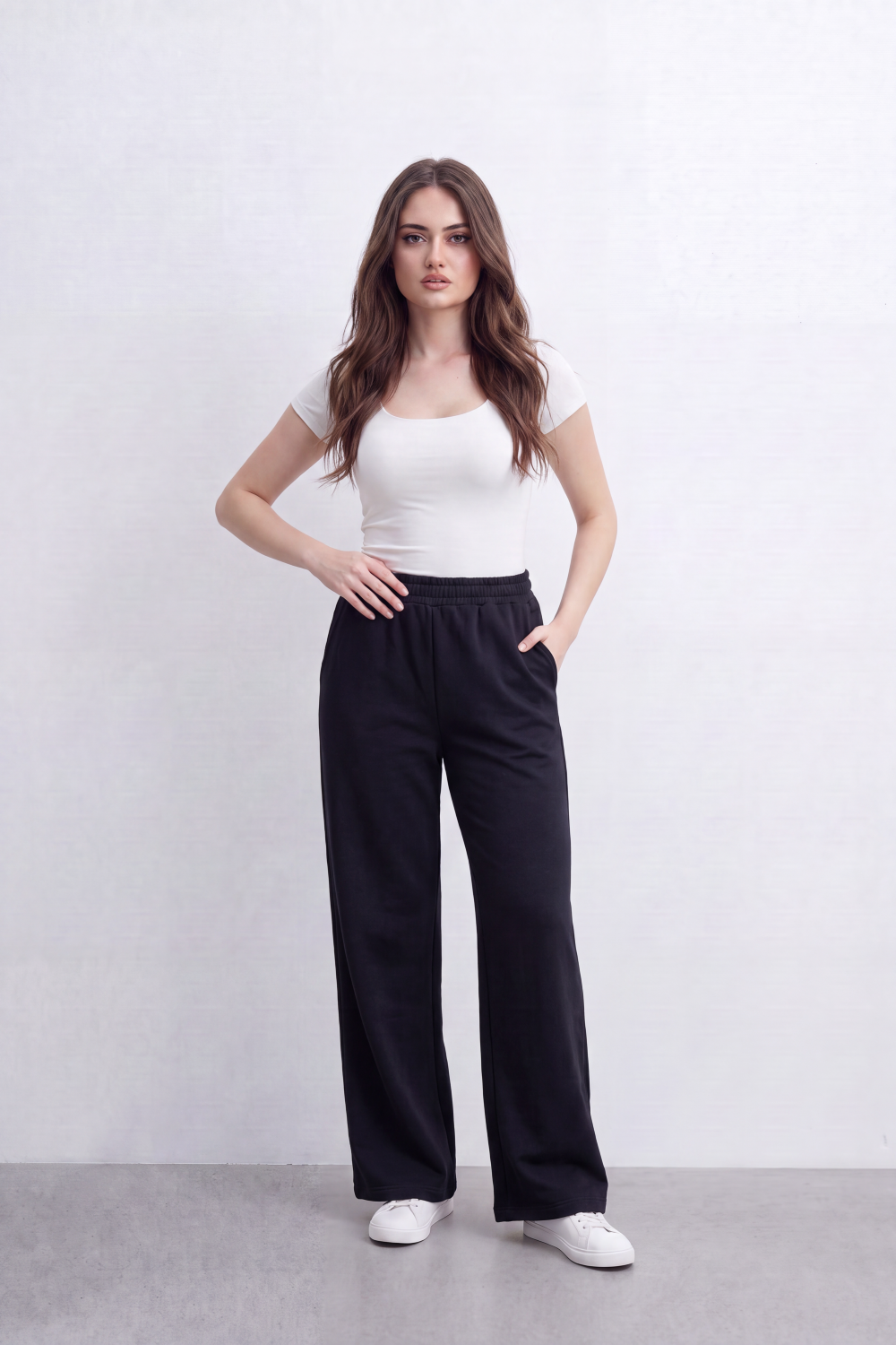 Women’s Tomato Store Cloud Ease Wide Leg Pants Soft Brushed Texture Clean Plain Surface Elastic Waist Side Pockets Full Length Flowing Shape