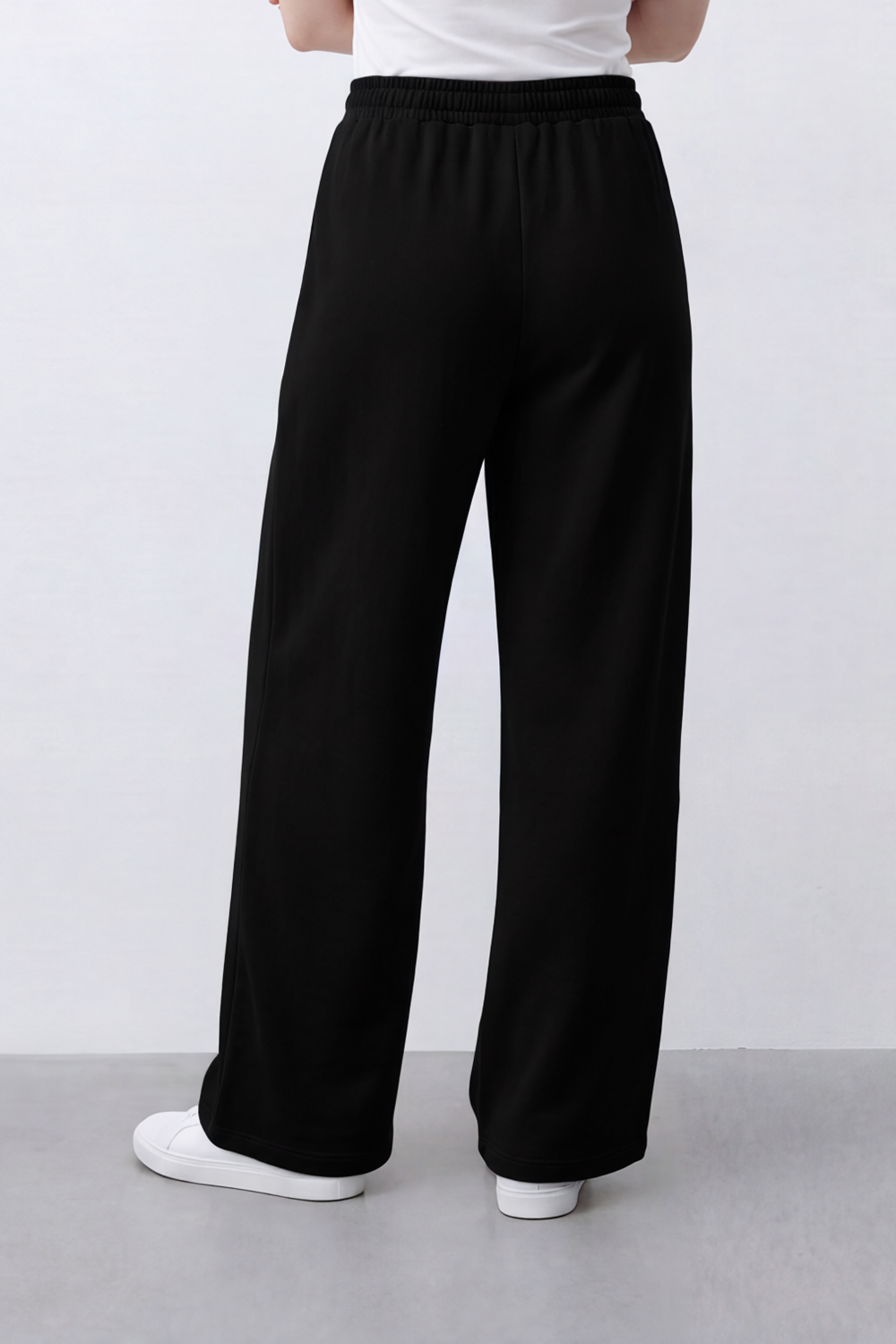 Women’s Tomato Store Cloud Ease Wide Leg Pants Soft Brushed Texture Clean Plain Surface Elastic Waist Side Pockets Full Length Flowing Shape