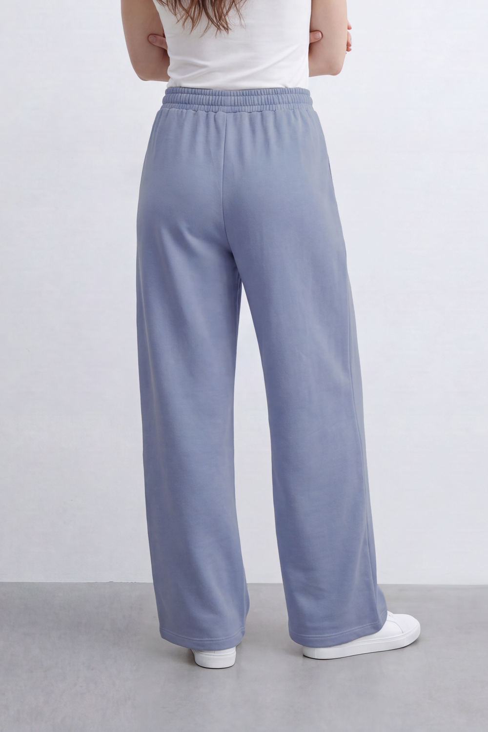 Women’s Tomato Store Cloud Ease Wide Leg Pants Soft Brushed Texture Clean Plain Surface Elastic Waist Side Pockets Full Length Flowing Shape