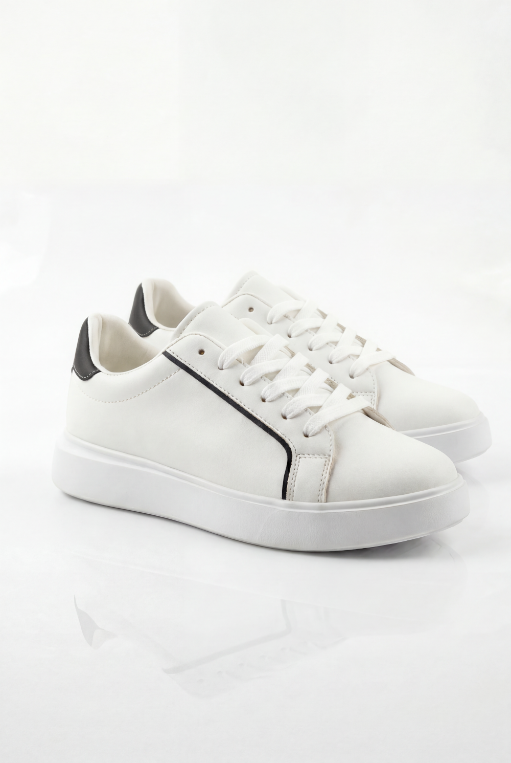 Men’s Clean Textured Minimalist Trainer Low-Top Sneakers Slim Inlaid Trim Along Side Panels Classic Shoes