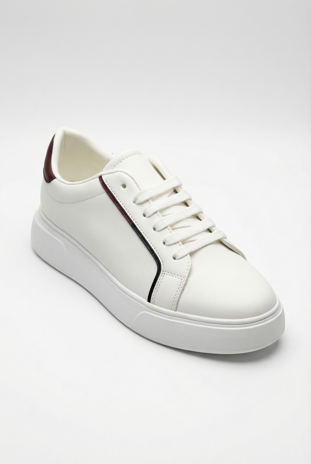 Men’s Clean Textured Minimalist Trainer Low-Top Sneakers Slim Inlaid Trim Along Side Panels Classic Shoes