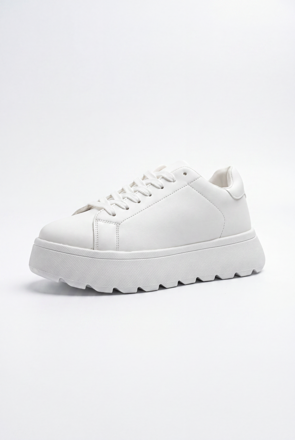 Men’s Tomato Store Platform Sneaker Clean Leather Upper Minimal Panel Design Lace Up Closure Shoes