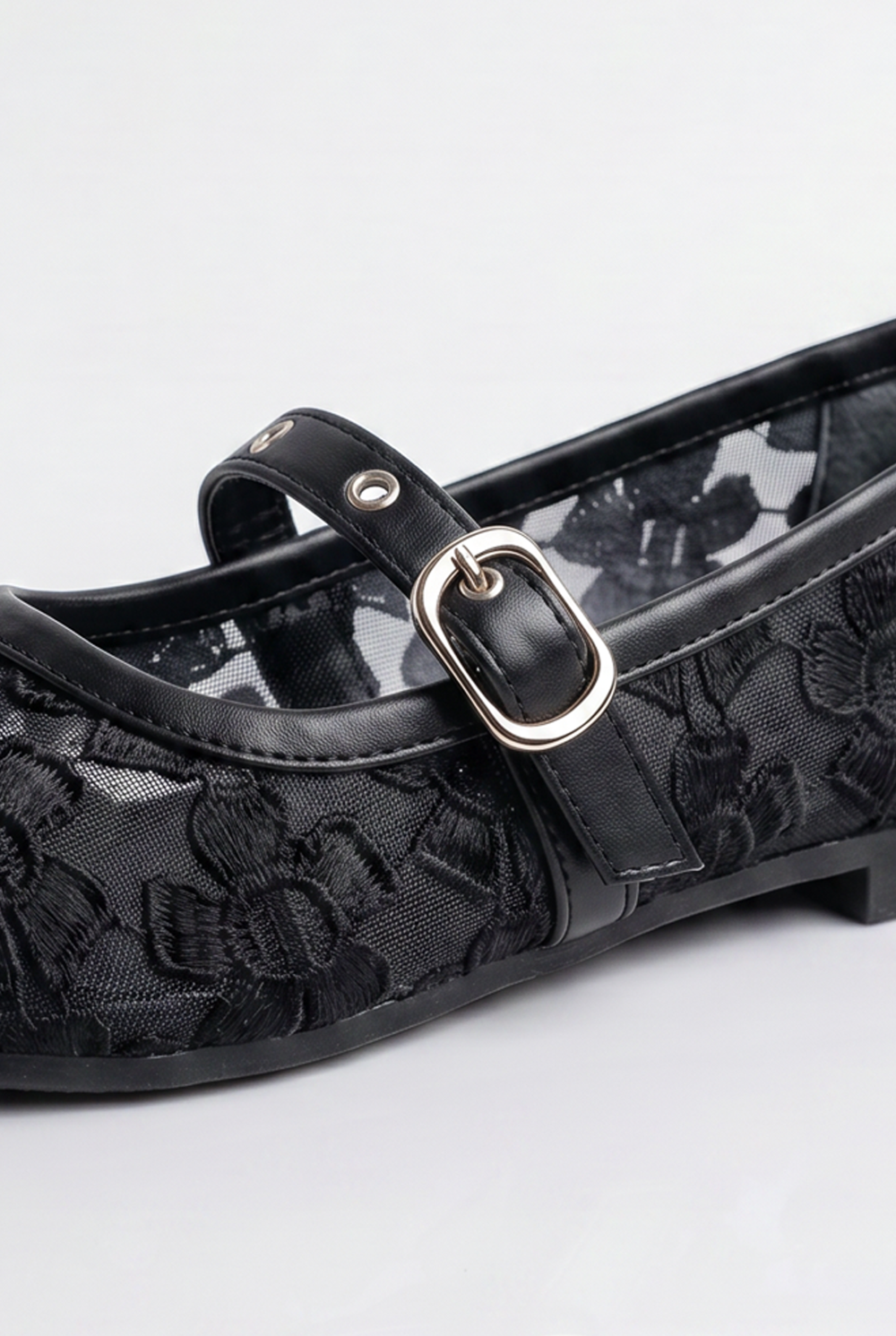 Women’s Tomato Store Lace Ballet Flats Shoes Delicate Floral Embroidery Mary Jane Strap Low Heel Design
