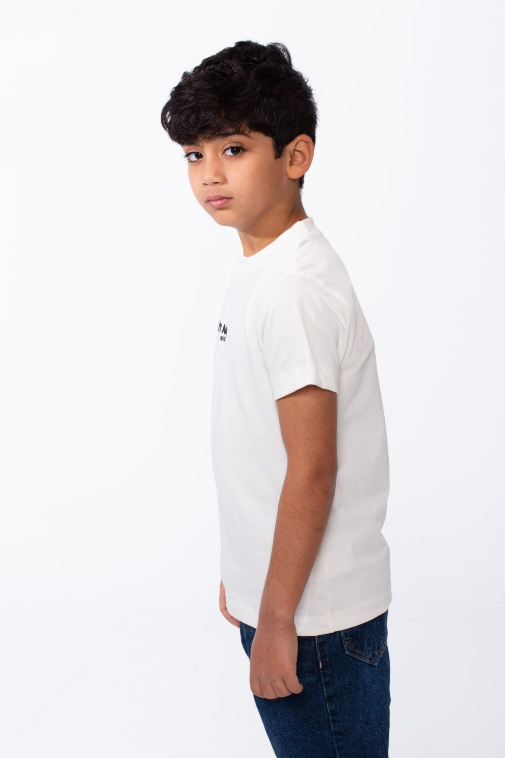 Boy's Short Sleeves Ribbed Crew Neckline Bold Text Print Breathable Comfort And Versatile T-Shirt