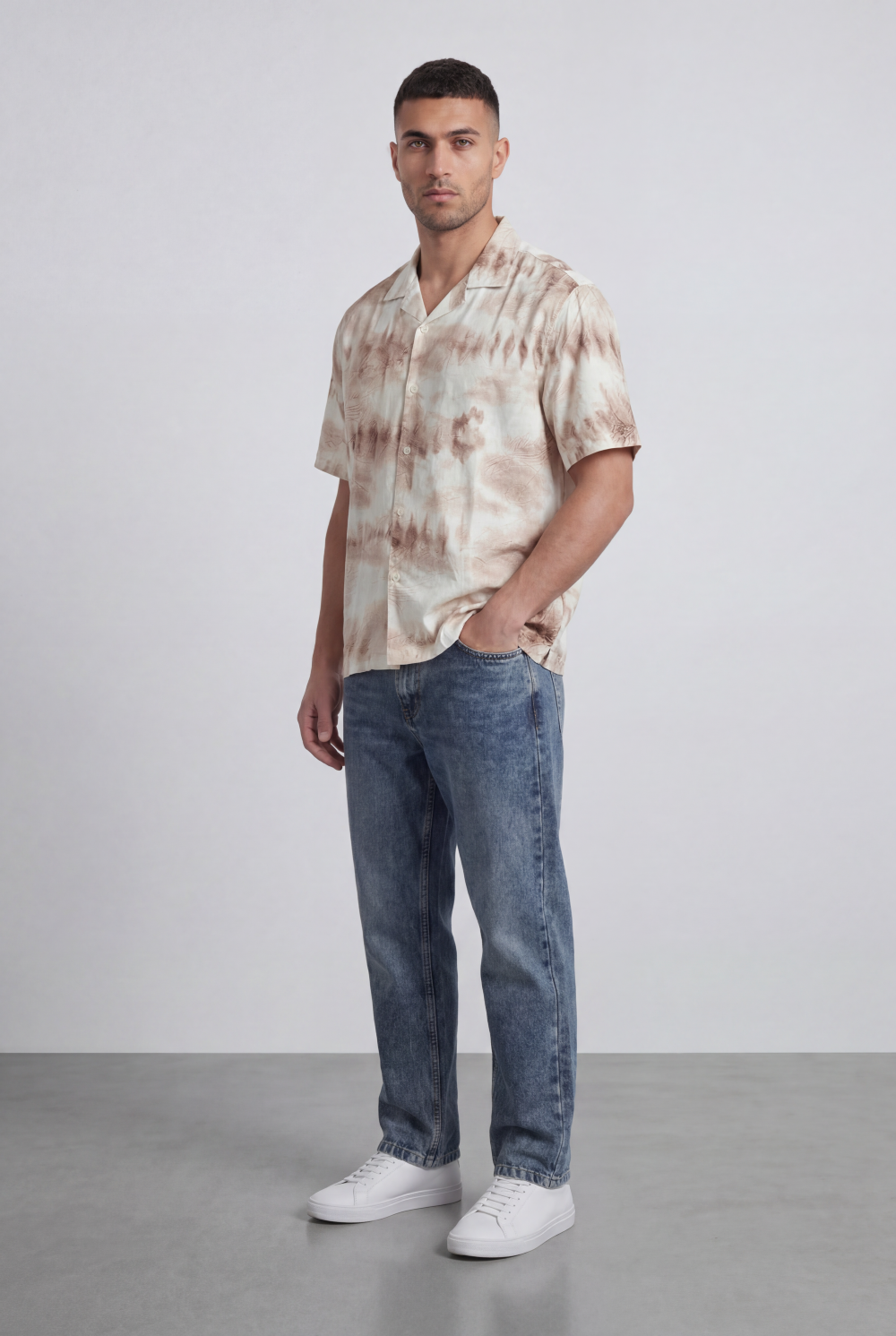 Men’s Tomato Store Allover Signature Script Print Camp Collar Shirt Regular Fit Button Front