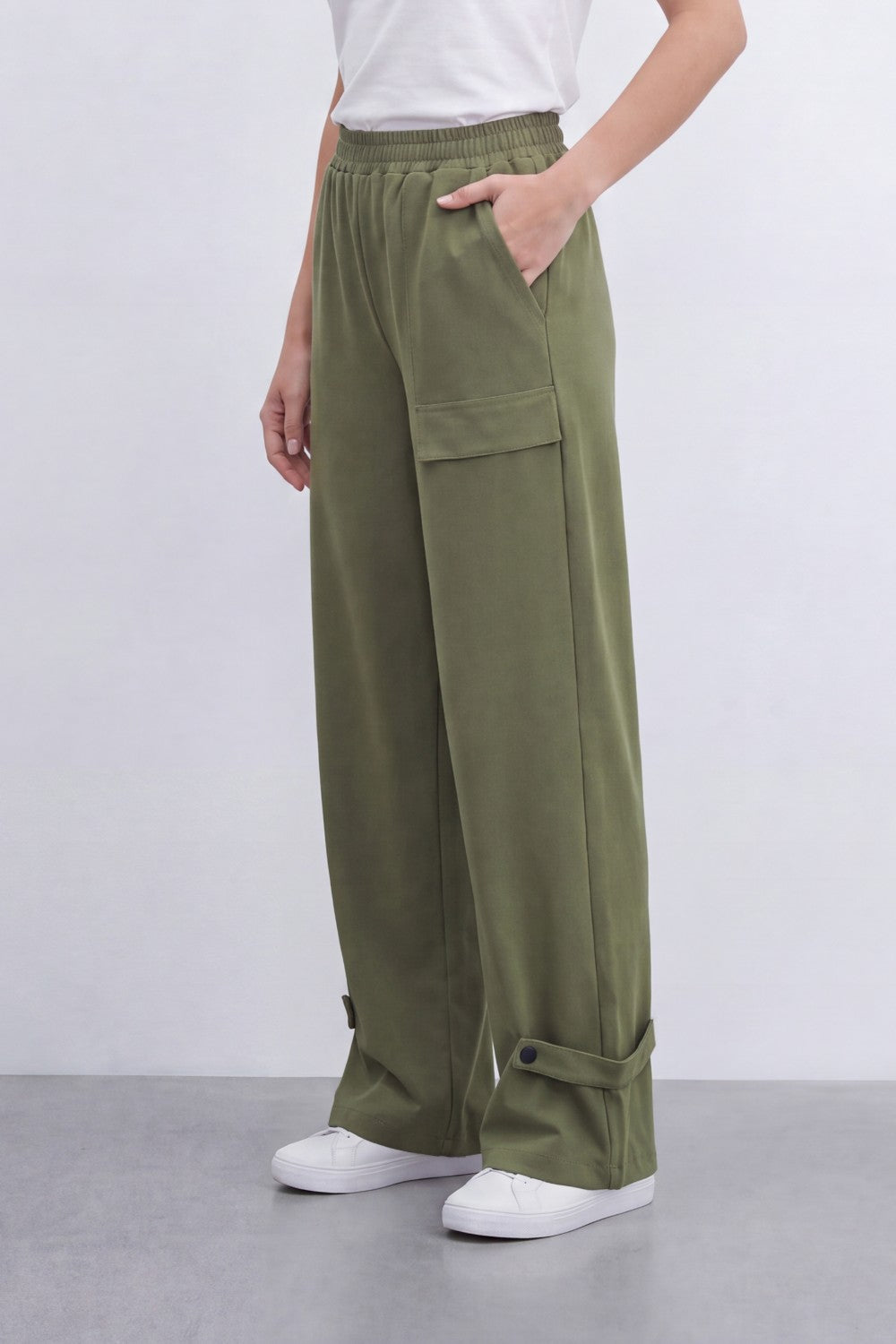 Women’s Tomato Store Utility Basic Pants With Smooth Solid Dye Surface Soft Twill Texture Elastic Waistband Side Pocket Cargo