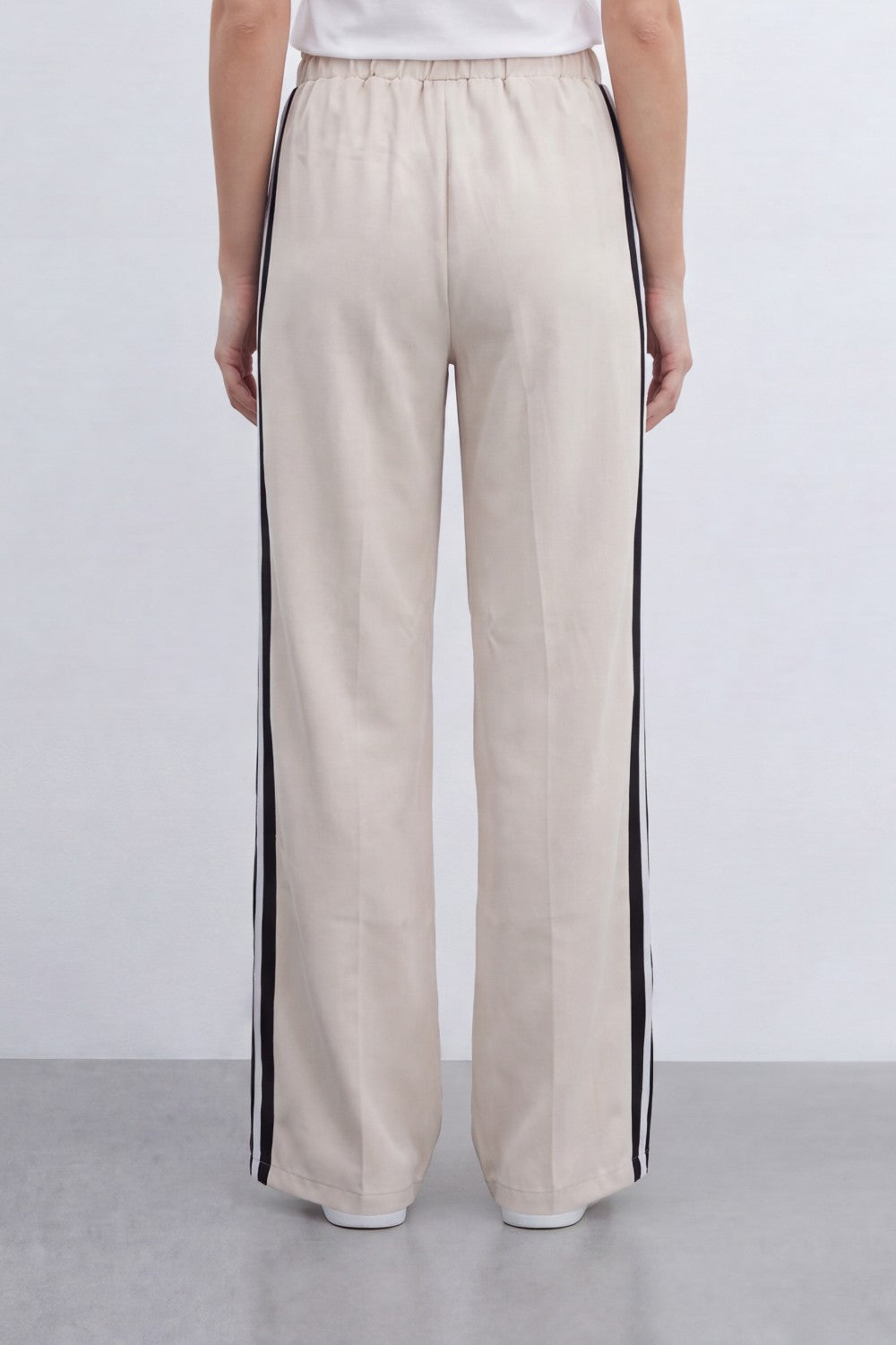 Women’s Tomato Store Side Stripe Sweatpants With Smooth Solid Surface Soft Draped Texture Contrast Side Tape