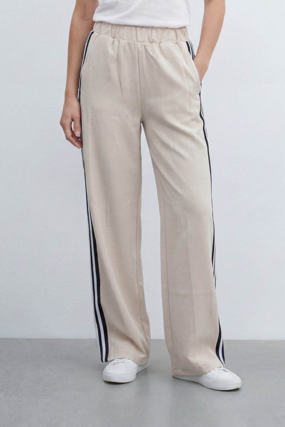 Women’s Tomato Store Side Stripe Sweatpants With Smooth Solid Surface Soft Draped Texture Contrast Side Tape