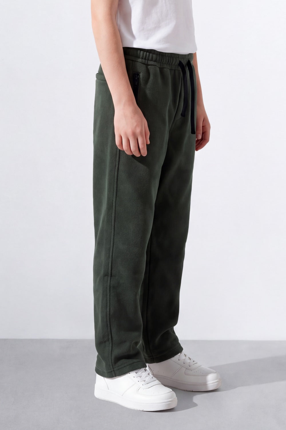 Boy's Tomato Store Soft Woven Jogger Sweatpants Contrast Drawstring Waist Zip Pocket Detail Wide Leg