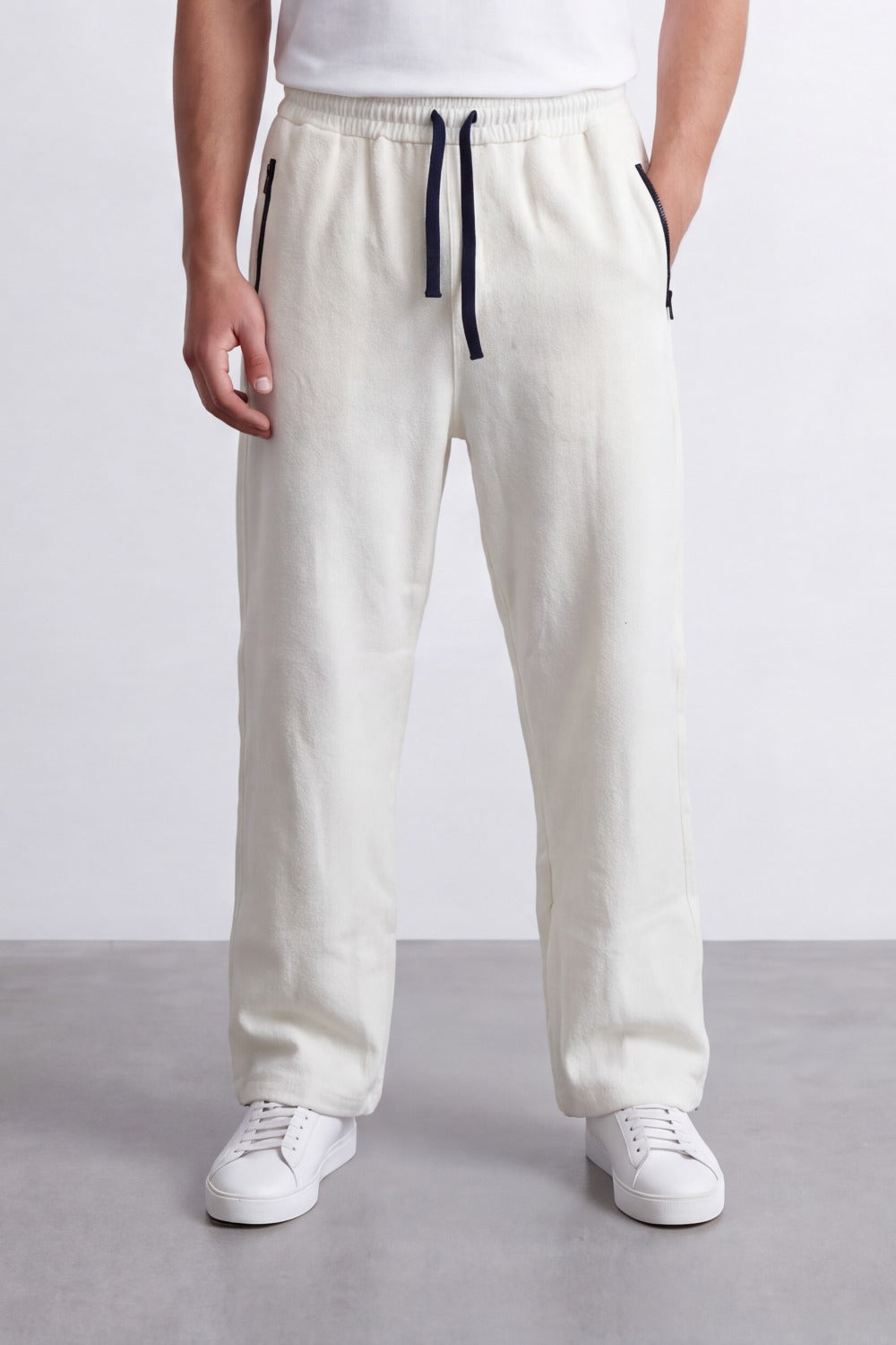 Men's Tomato Store Soft Twill Jogger Sweatpants Elastic Drawstring Waist Side Zip Pocket Detail Wide Leg