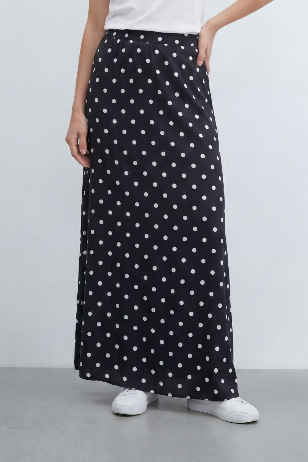 Women’s Tomato Store Dot Flow Maxi Skirt With Smooth Woven Texture Allover Polka Dot Print Regular