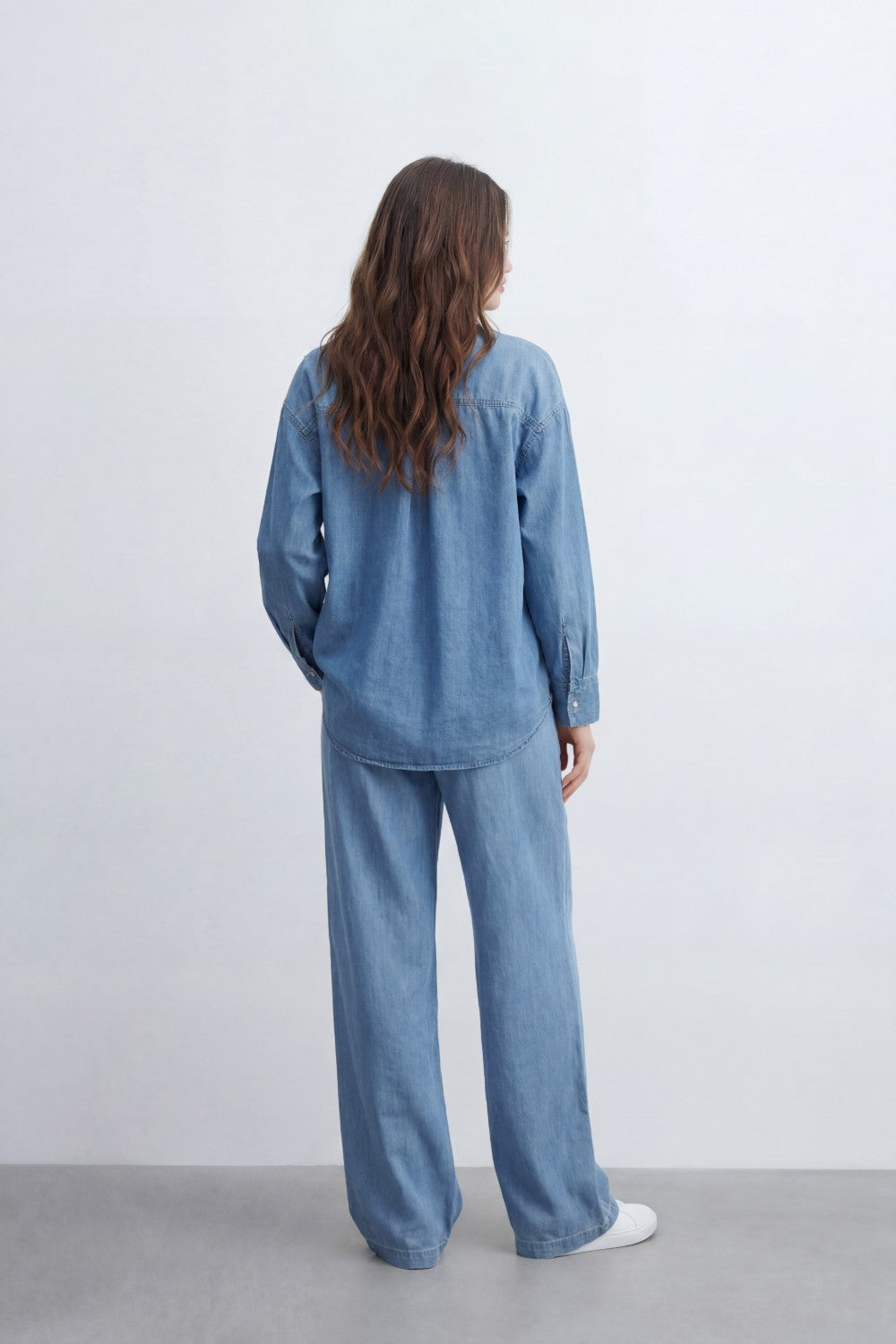 Women’s Tomato Store Soft Fade Chambray Set With Washed Denim Look Texture Subtle Slub Surface Wide Sleeves Outfit