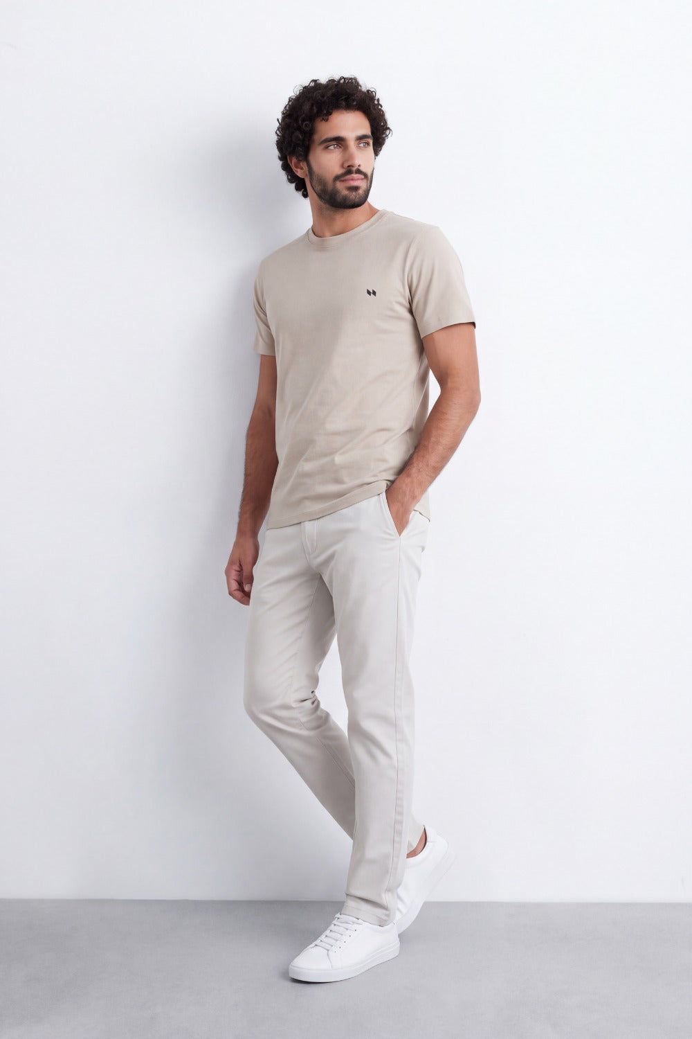 Men's Tomato Store Combed  T-Shirt Minimal Chest Emblem Clean Crew Neck Short Sleeve Slim Fit