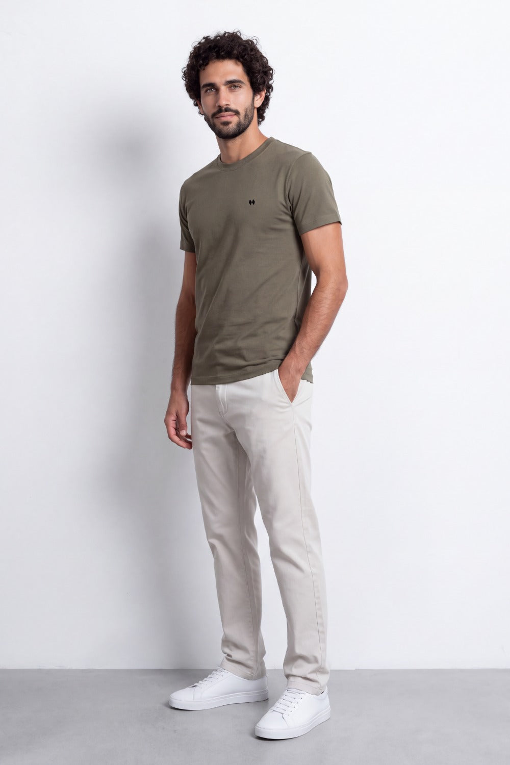 Men's Tomato Store Combed  T-Shirt Minimal Chest Emblem Clean Crew Neck Short Sleeve Slim Fit