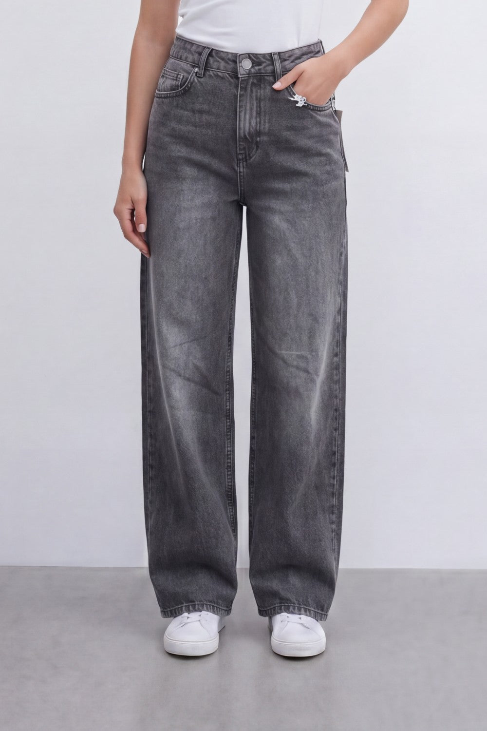 Women’s Tomato Store Shadow Fade Wide Leg Jeans With Smoky Washed Denim Texture Soft Sanded Vertical Fade Effect Pants