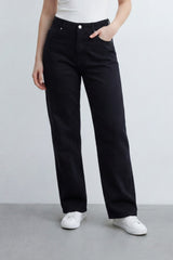 Women’s Tomato Store Mono Clean Boyfriend Jeans With Solid Dyed Denim Texture Smooth Compact Grain Minimal Washed Surface