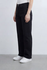 Women’s Tomato Store Mono Clean Boyfriend Jeans With Solid Dyed Denim Texture Smooth Compact Grain Minimal Washed Surface